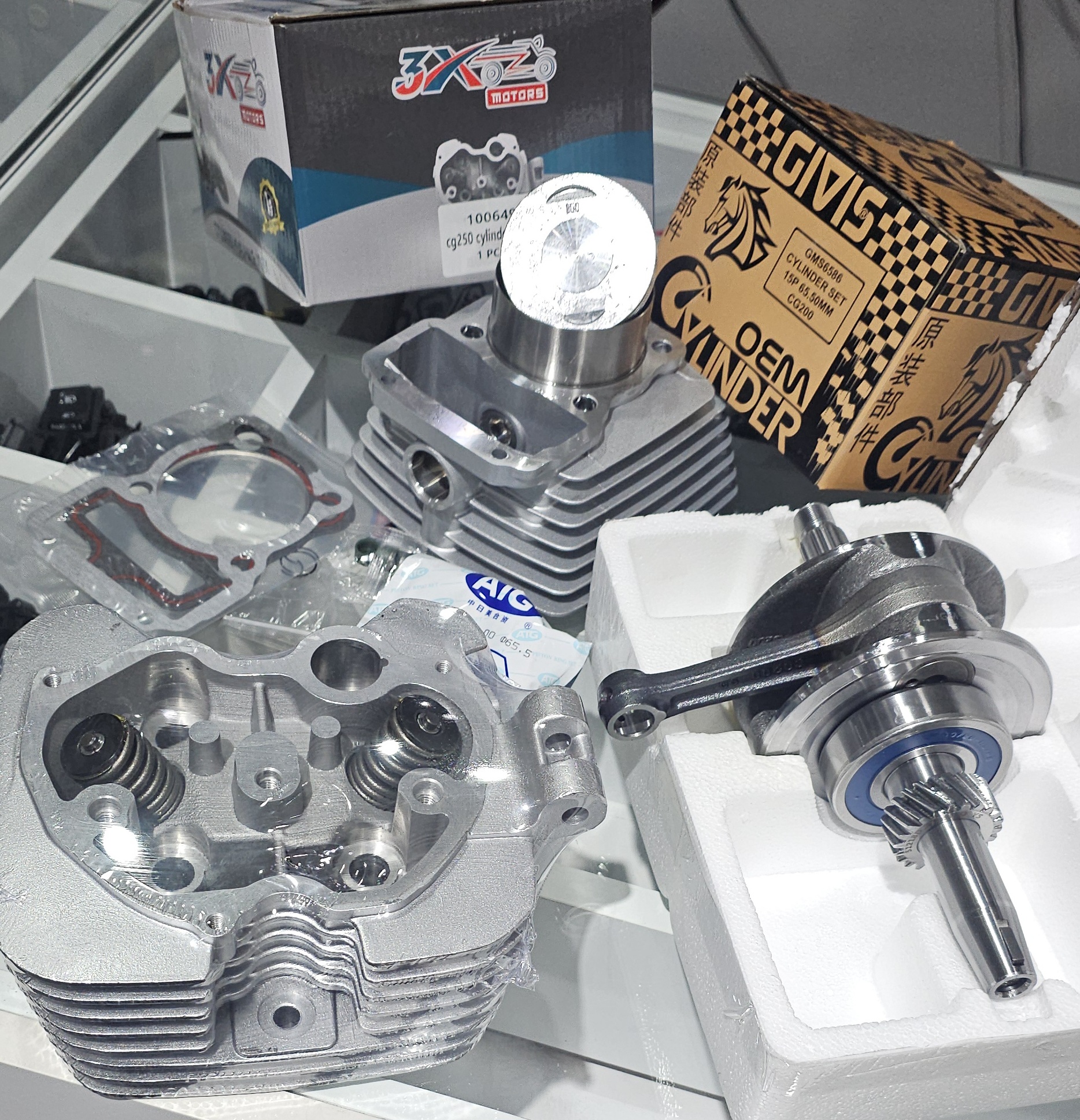 CG 200 76B 15P KRANK SILINDIR 250 ÜST KAPAK SET